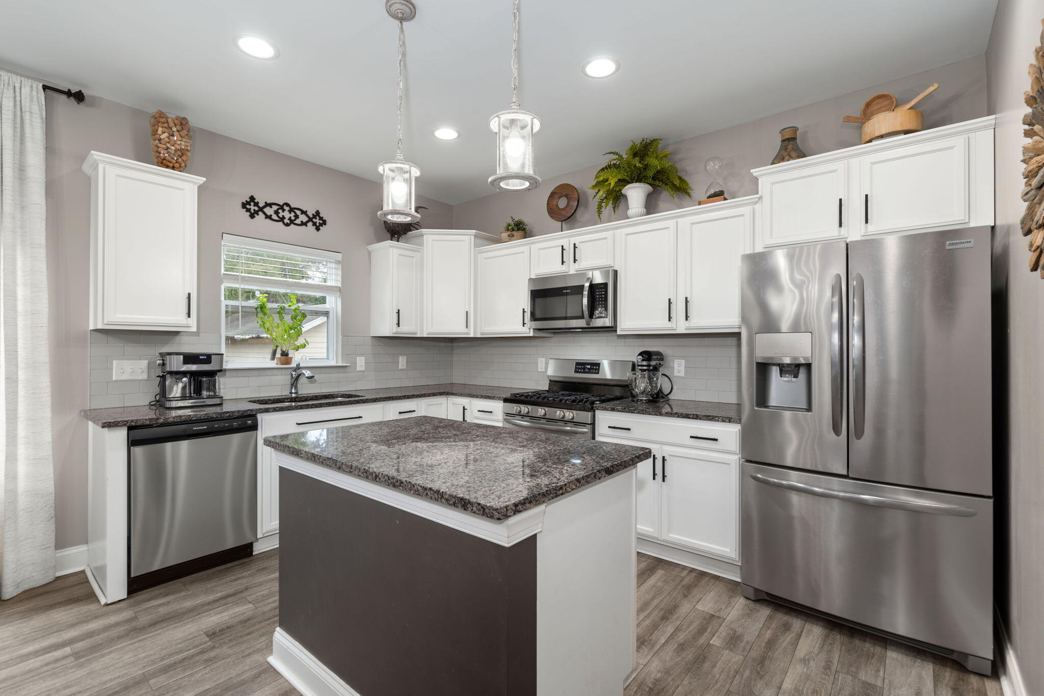 65 Folly Rd Boulevard Charleston, SC 29407 - Photo 13 of 32 13