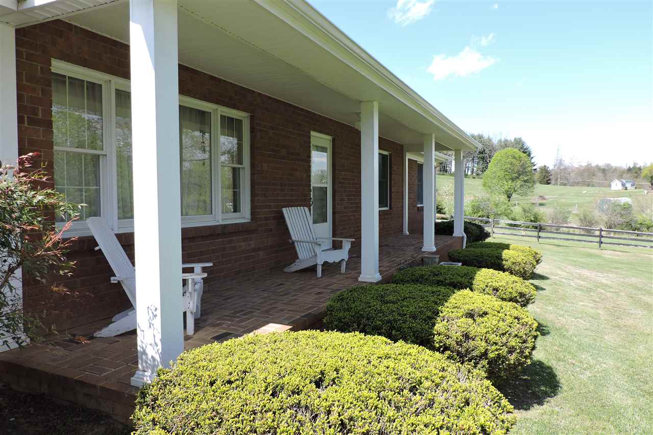 2118 Spring Hill Road Staunton, VA 24401 - Photo 8 of 28 Gallery Image 8