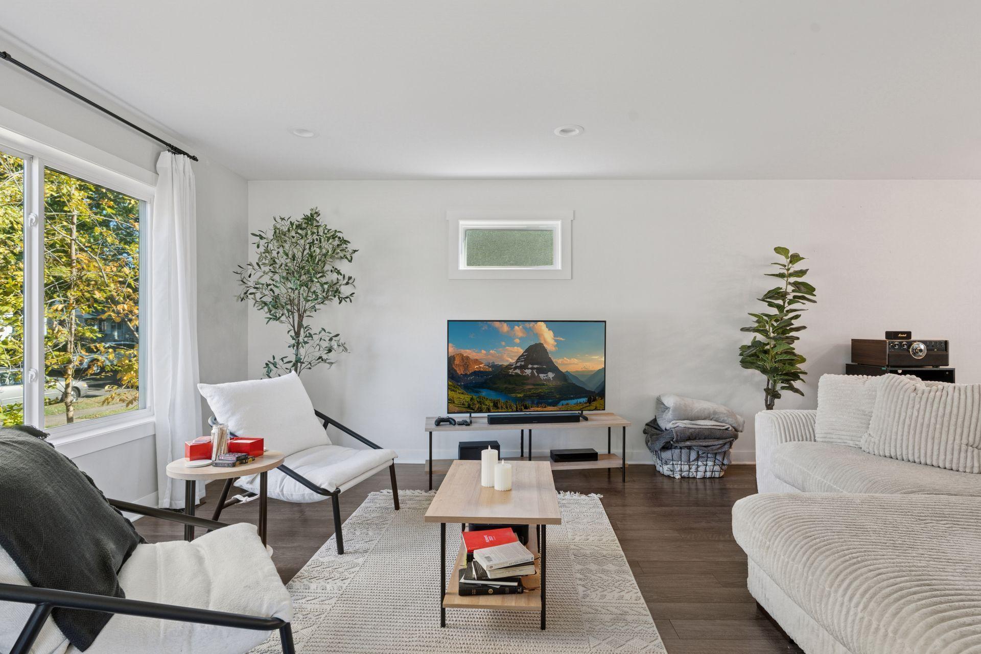 2084 Reaney Avenue East St. Paul, MN 55119 - Photo 5 of 21