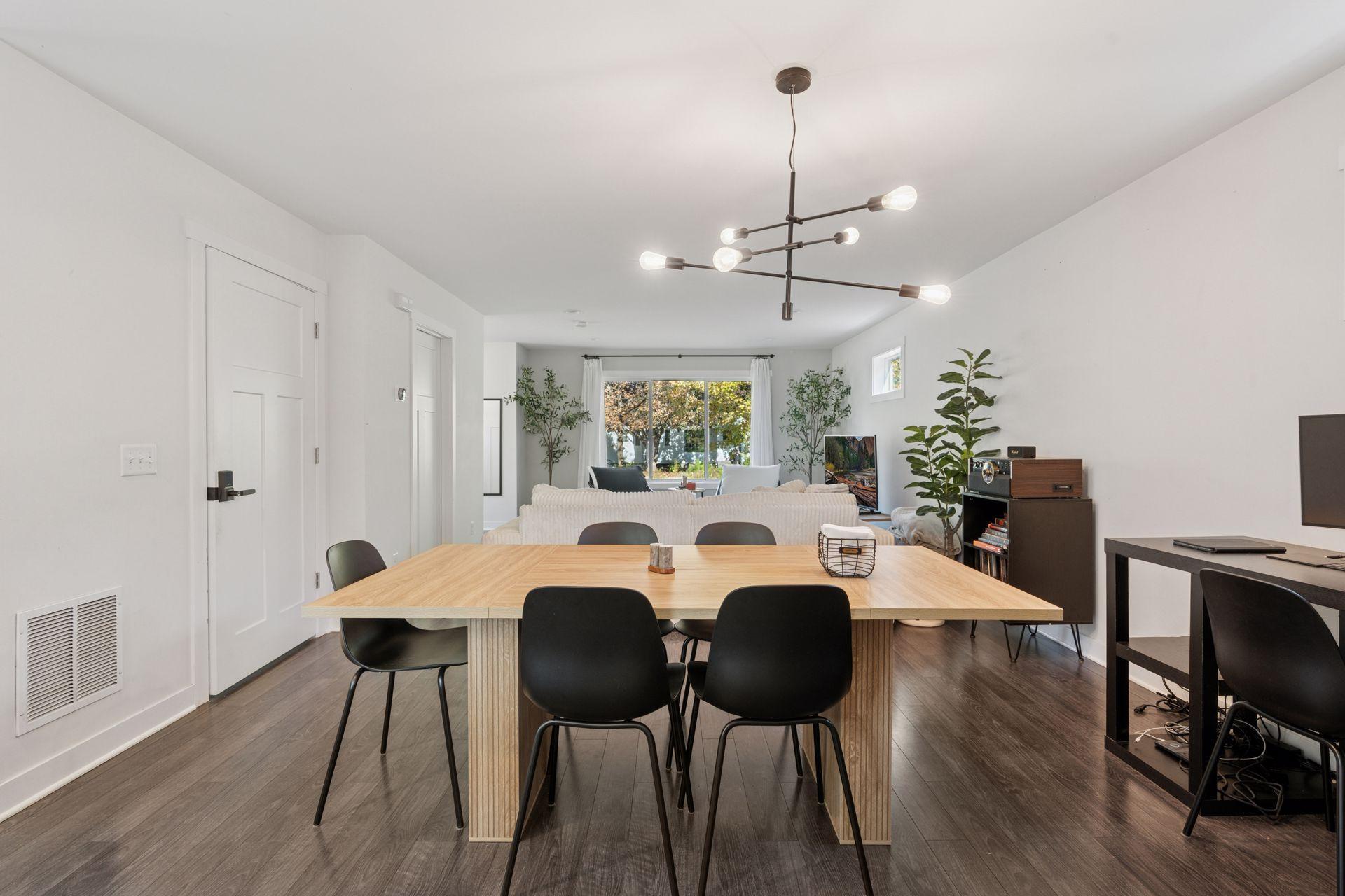 2084 Reaney Avenue East St. Paul, MN 55119 - Photo 10 of 21