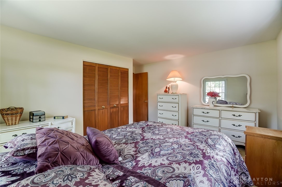 7400 Kings Run Road Dayton, OH 45459 - Photo 34 of 44 Gallery Image 34