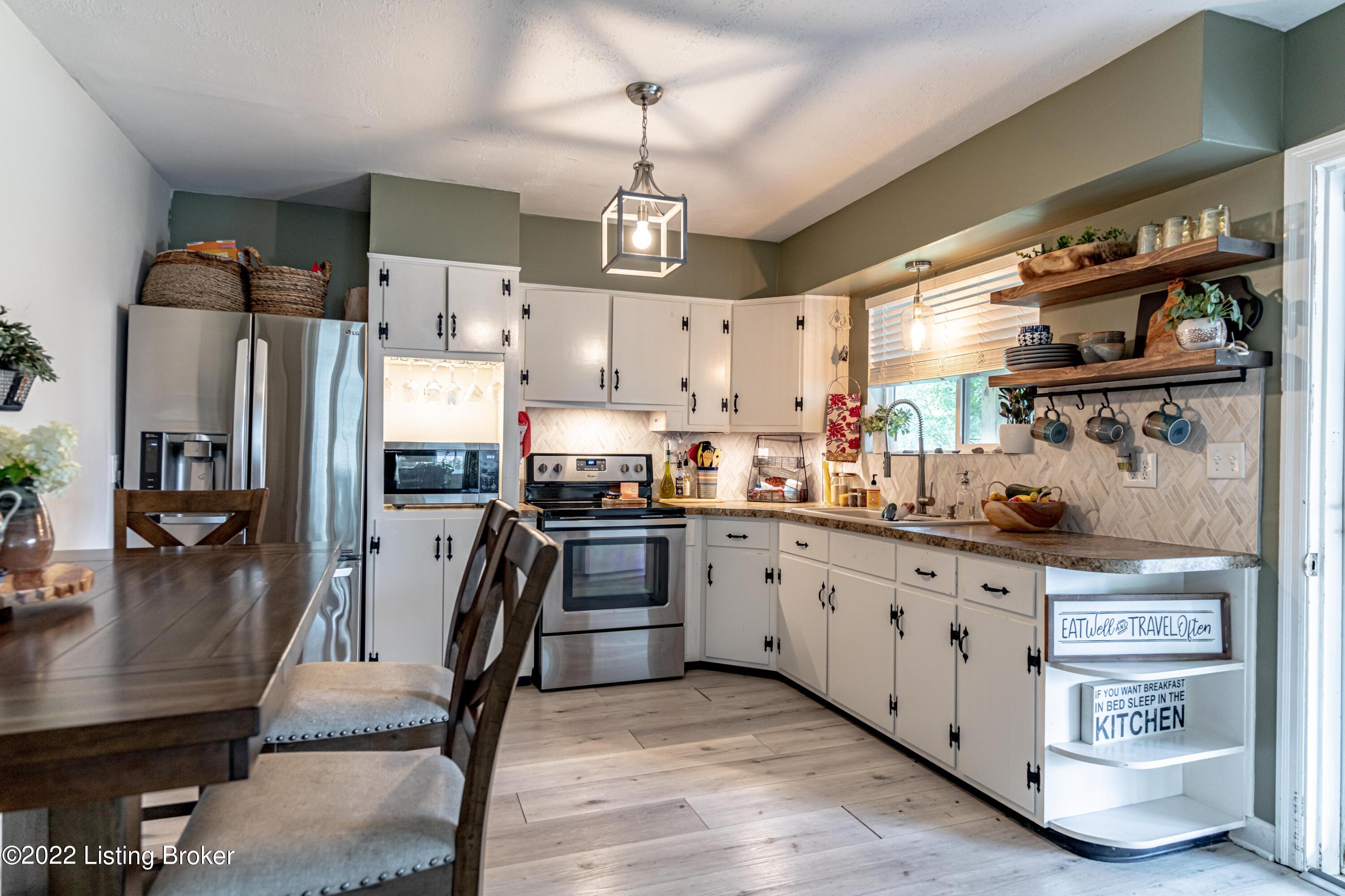 1088 Ridge Road Shepherdsville, KY 40165 - Photo 5 of 24 DSC06464