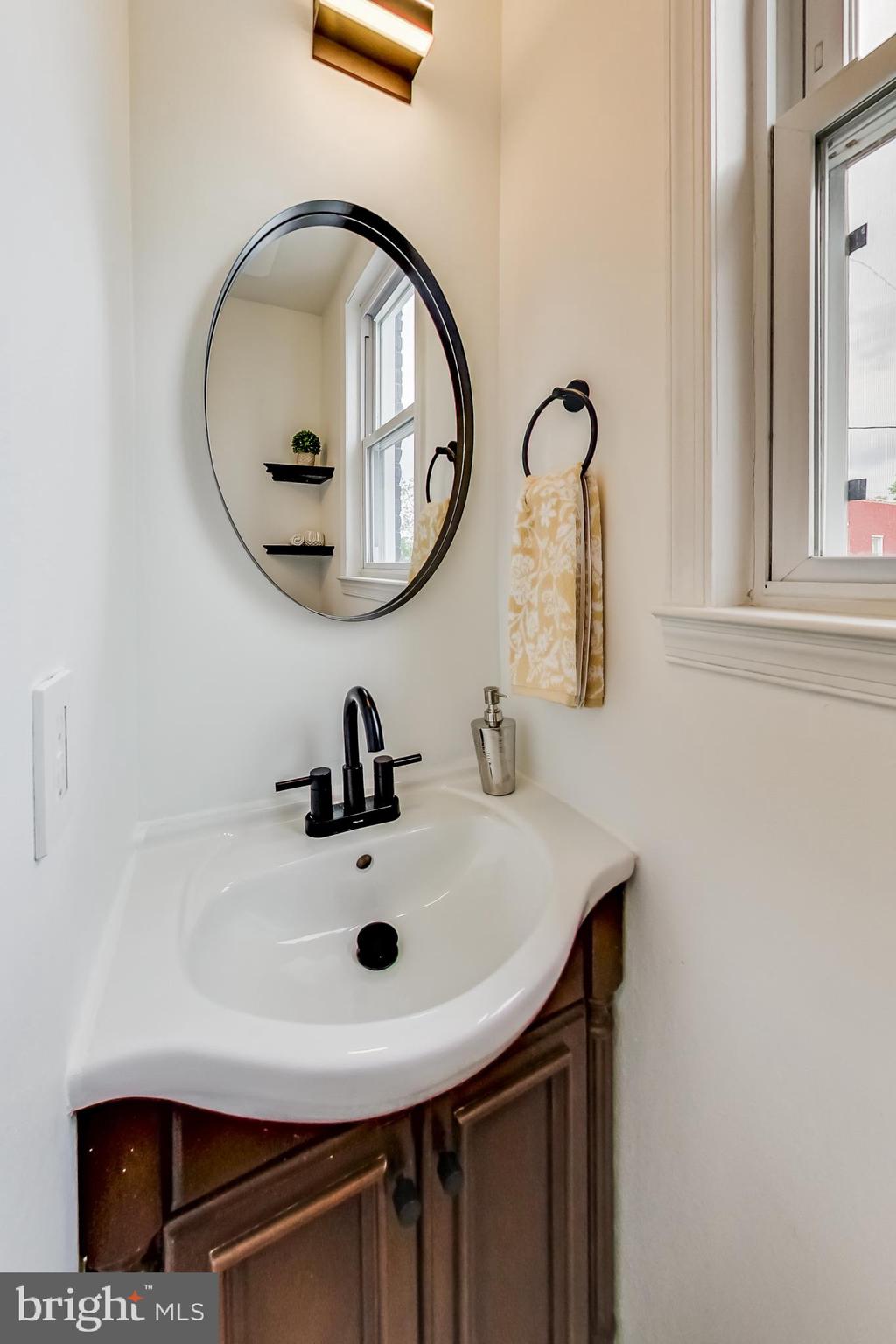 723 Roxboro Place Northwest Washington, DC 20011 - Photo 22 of 44