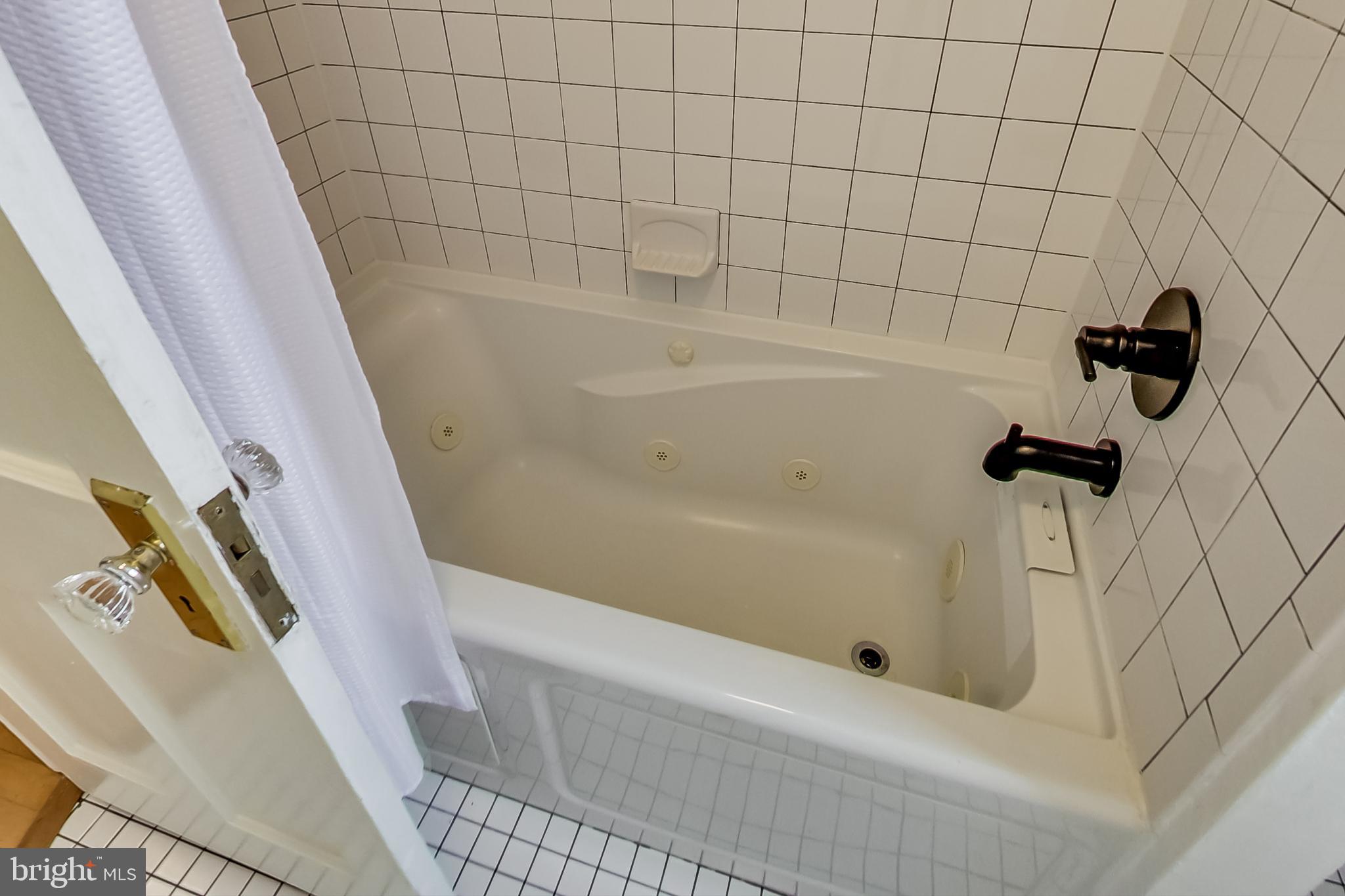 723 Roxboro Place Northwest Washington, DC 20011 - Photo 23 of 44