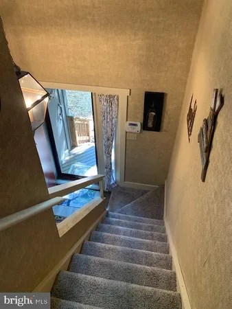 $208,000 | 33 Elevator Lake, Lake Harmony, PA 18624