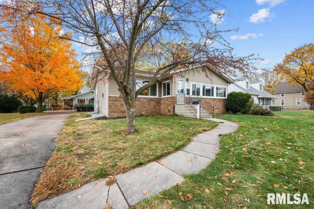 2425 4th Street Moline, IL 61265 - Photo 2 of 36 Gallery Image 2