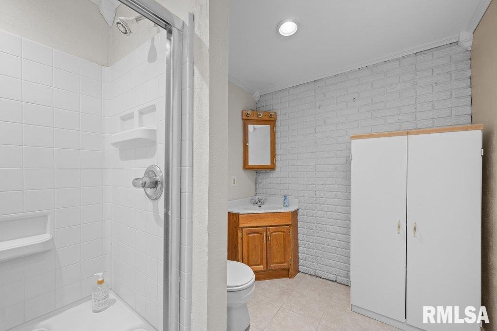 2425 4th Street Moline, IL 61265 - Photo 28 of 36 Gallery Image 28
