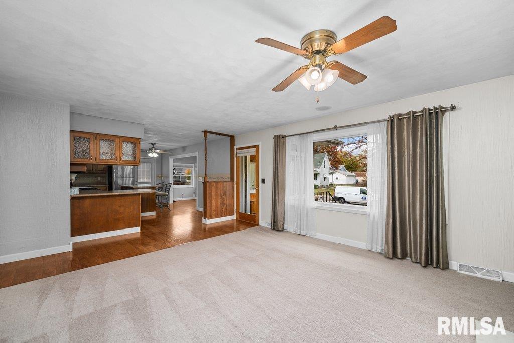 2425 4th Street Moline, IL 61265 - Photo 6 of 36 Gallery Image 6