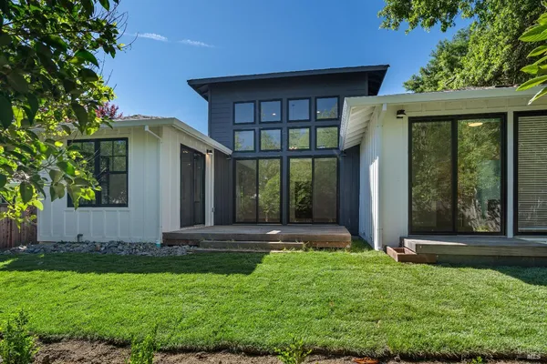 $5,959 | 1560-1558 Laurel Street, Healdsburg, CA 95448