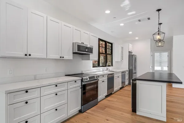 $5,900 | 1560-1558 Laurel Street, Healdsburg, CA 95448