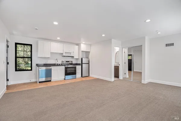 $5,900 | 1560-1558 Laurel Street, Healdsburg, CA 95448