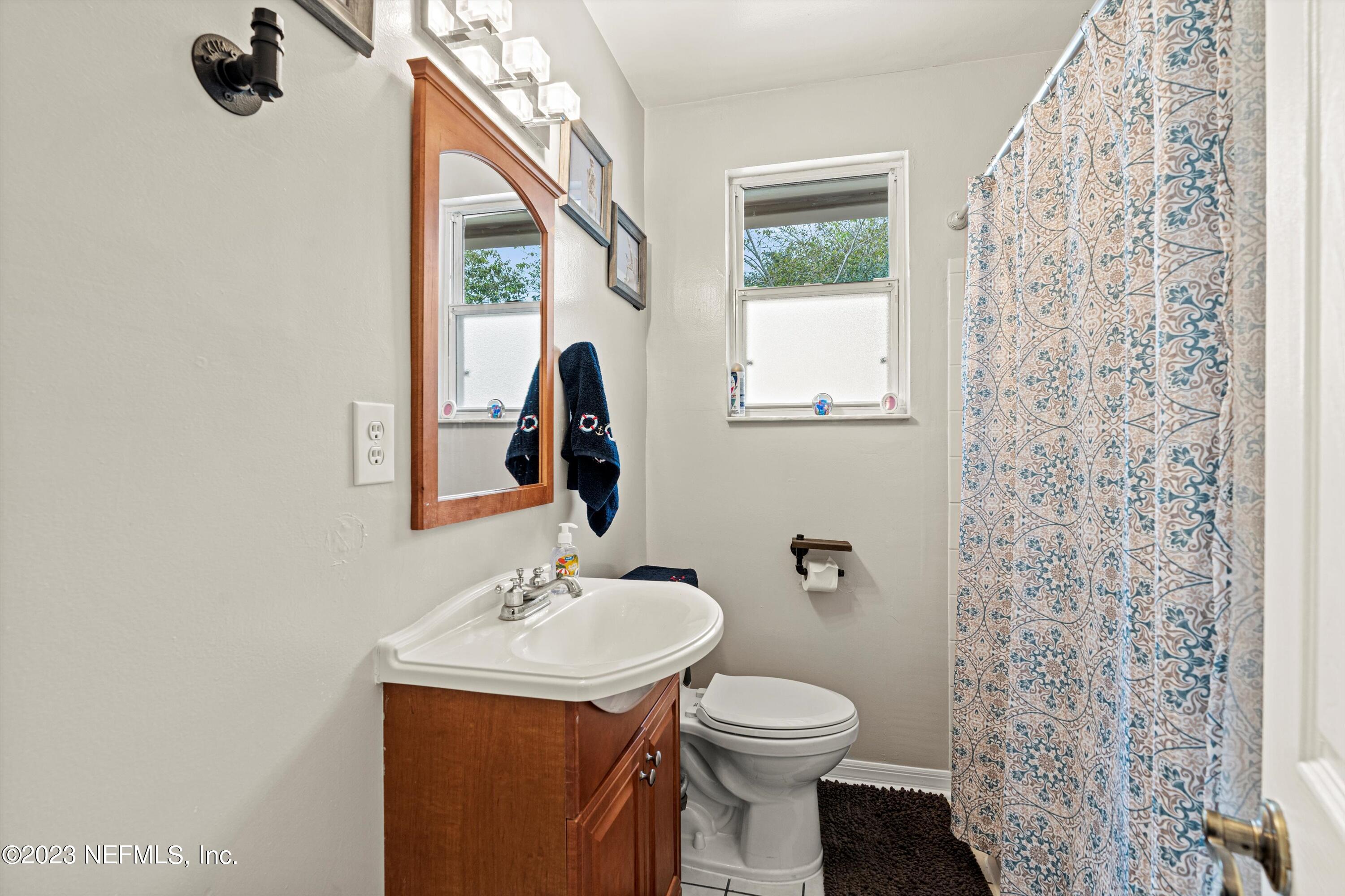 1748 Shelton Road Jacksonville, FL 32211 - Photo 14 of 24 13-Guest Bath