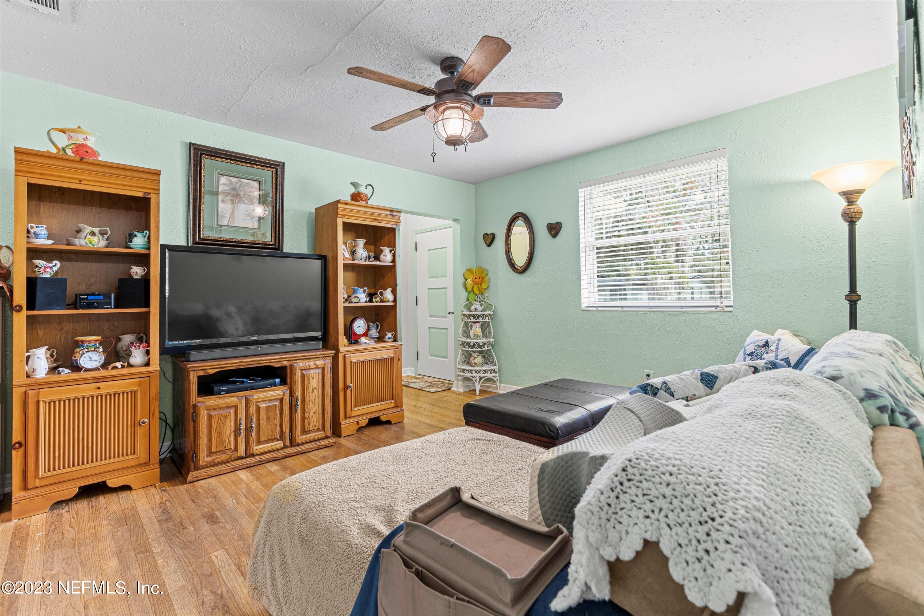 05-Living Room