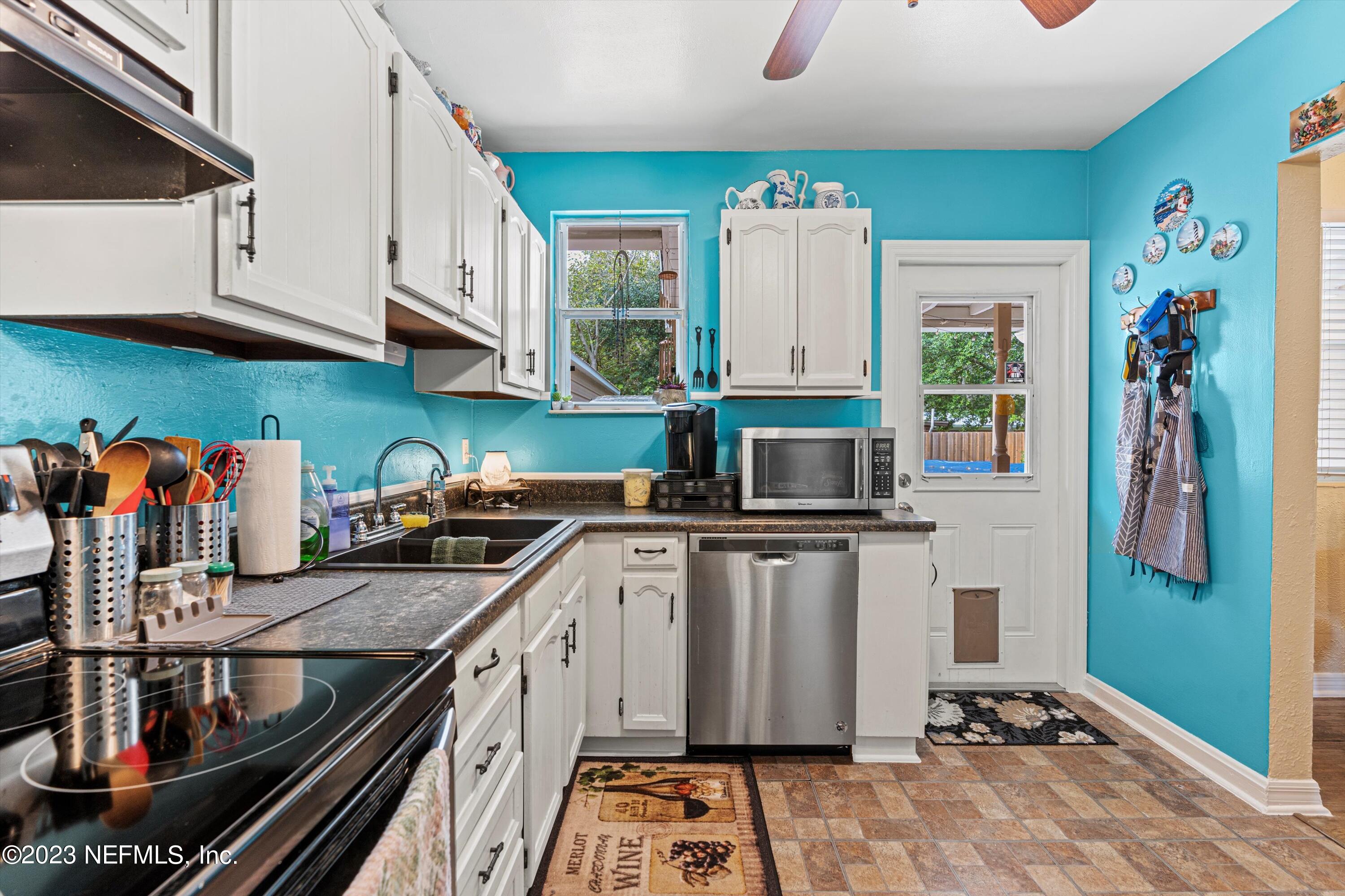 1748 Shelton Road Jacksonville, FL 32211 - Photo 9 of 24 08-Kitchen