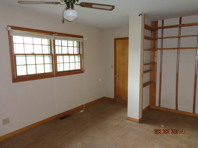 1102 Garden Road DeKalb, IL 60115 - Photo 4 of 15