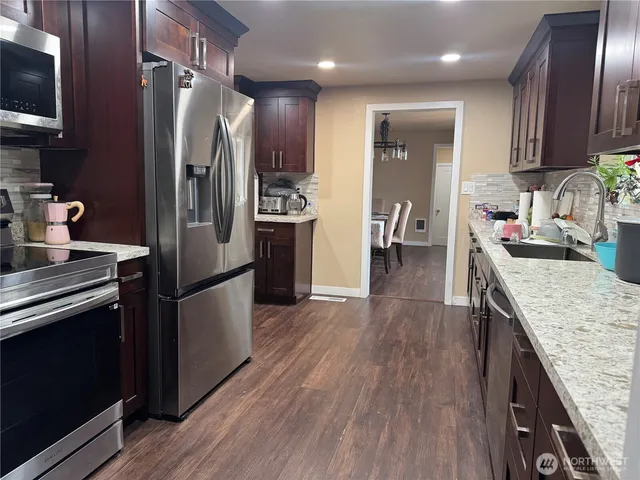 $975,000 | 247 Big Hanaford Road, Centralia, WA 98531