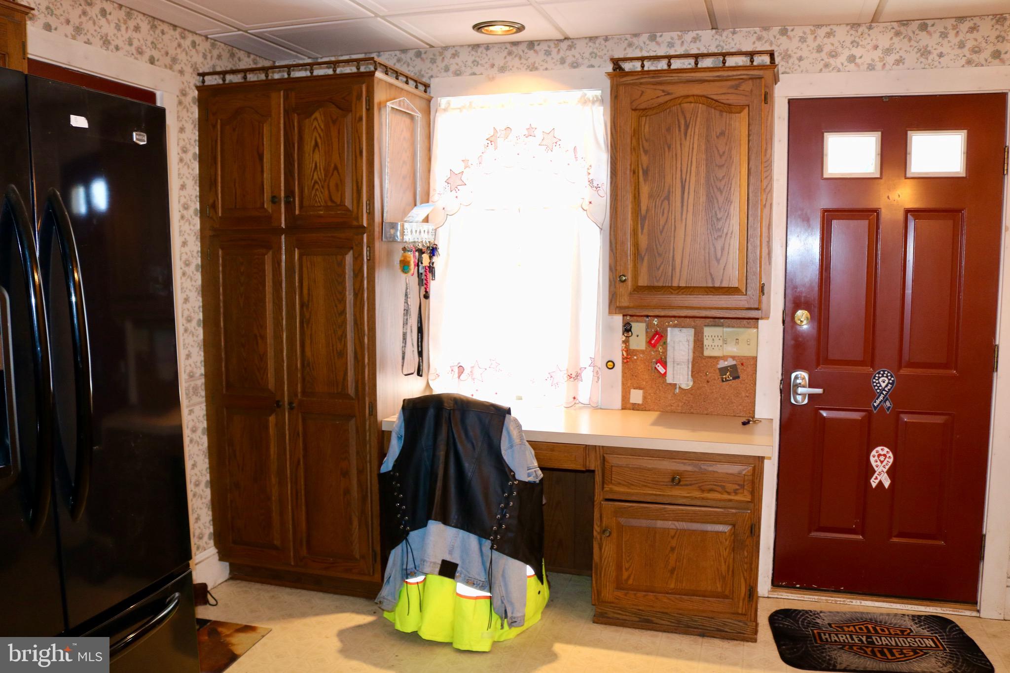815 Haldeman Street Hopeland, PA 17543 - Photo 6 of 16 Pantry/office area