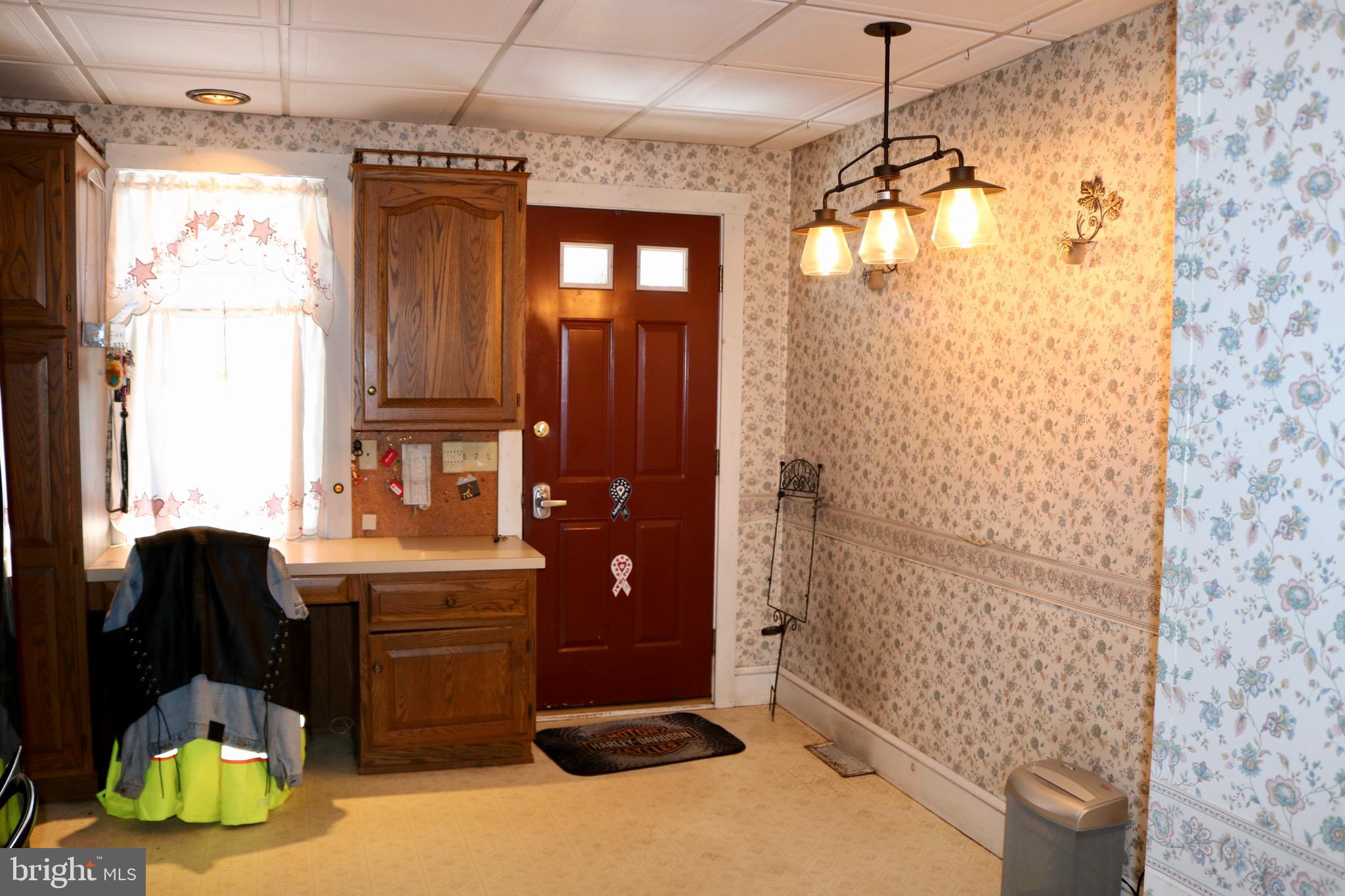 815 Haldeman Street Hopeland, PA 17543 - Photo 7 of 16 Dining area