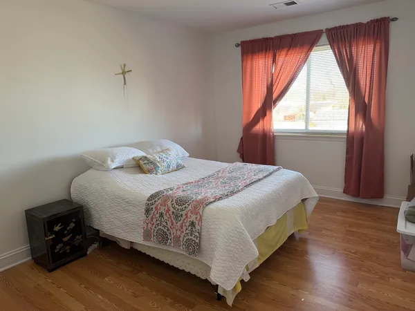 $168,900 | 703 West Central Road, Unit 1C8, Mount Prospect, IL 60056