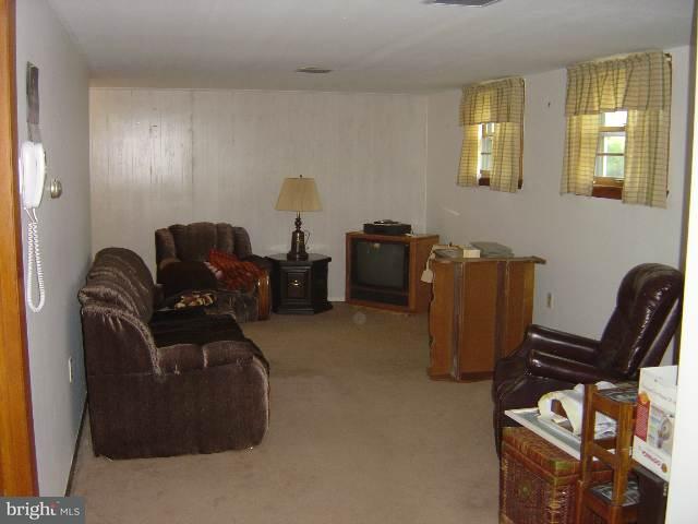 11 Heatherland Road Middletown, PA 17057 - Photo 3 of 8 Gallery Image 3