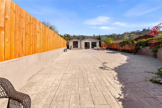 $1,500,000 | 8369 Vine Valley Drive, Sun Valley, CA 91352