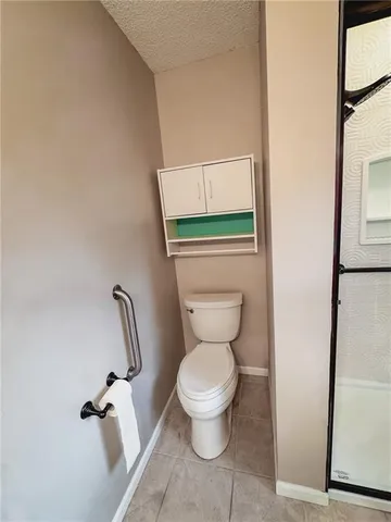 $425,000 | 8011 Gillette Street, Lenexa, KS 66215