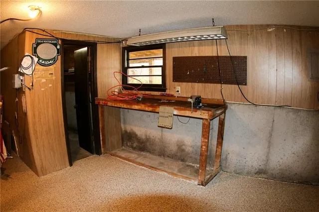 $425,000 | 8011 Gillette Street, Lenexa, KS 66215