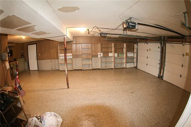 $425,000 | 8011 Gillette Street, Lenexa, KS 66215