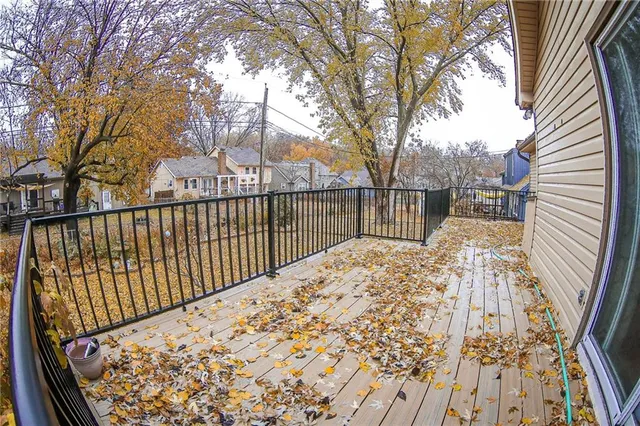 $425,000 | 8011 Gillette Street, Lenexa, KS 66215