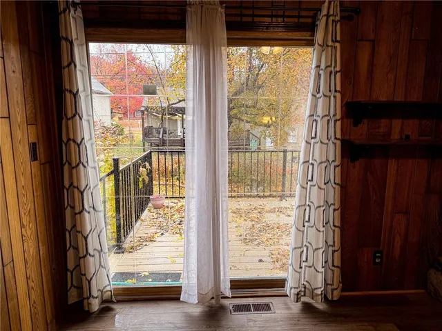 $425,000 | 8011 Gillette Street, Lenexa, KS 66215