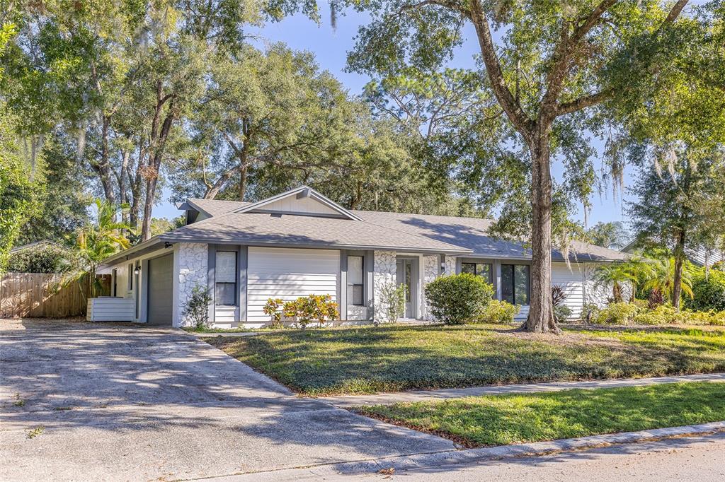 924 Red Fox Road Altamonte Springs, FL 32714 - Photo 2 of 39 Gallery Image 2