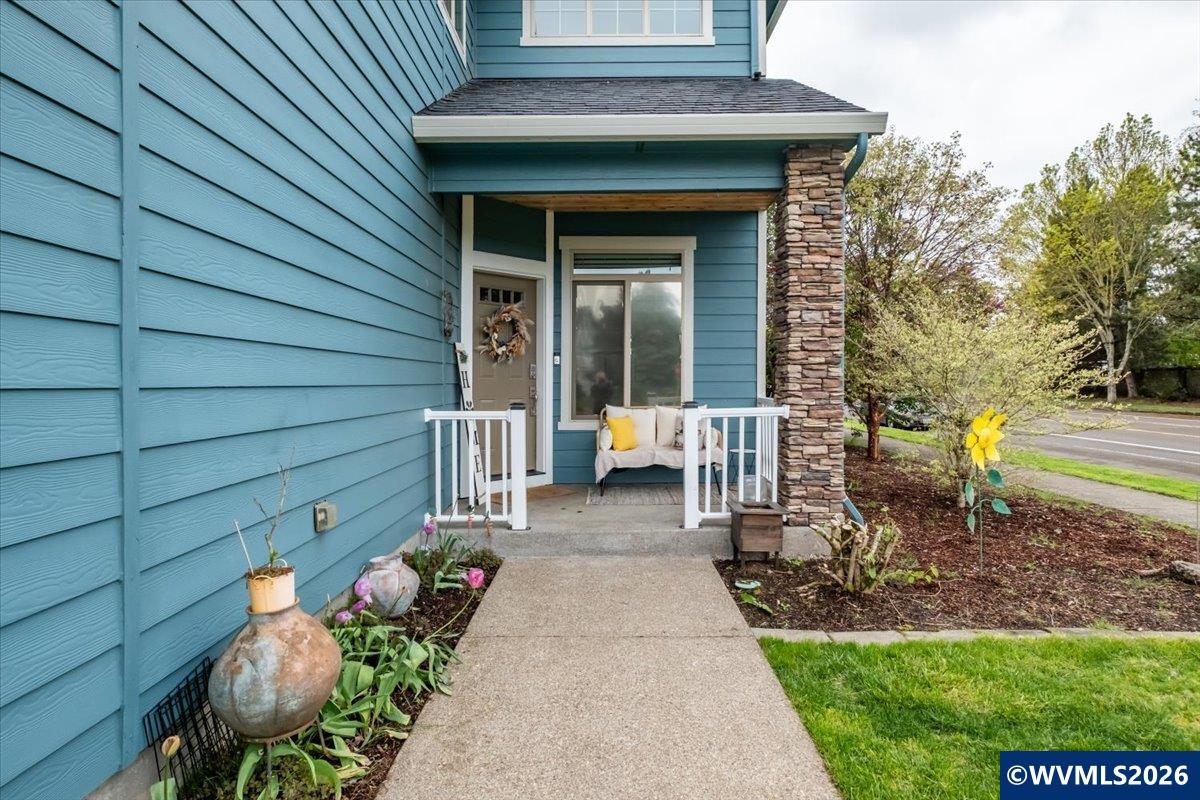 1000 Tasha Way Lebanon, OR 97355 - Photo 3 of 50
