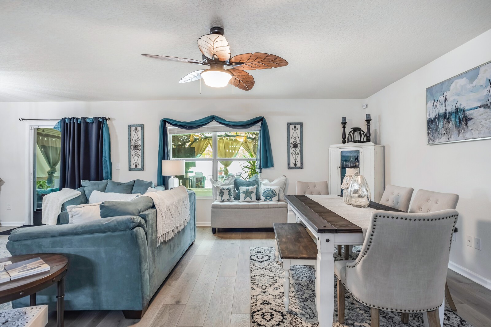 95170 Timberlake Drive Fernandina Beach, FL 32034 - Photo 6 of 36 a living room with furniture and a large window