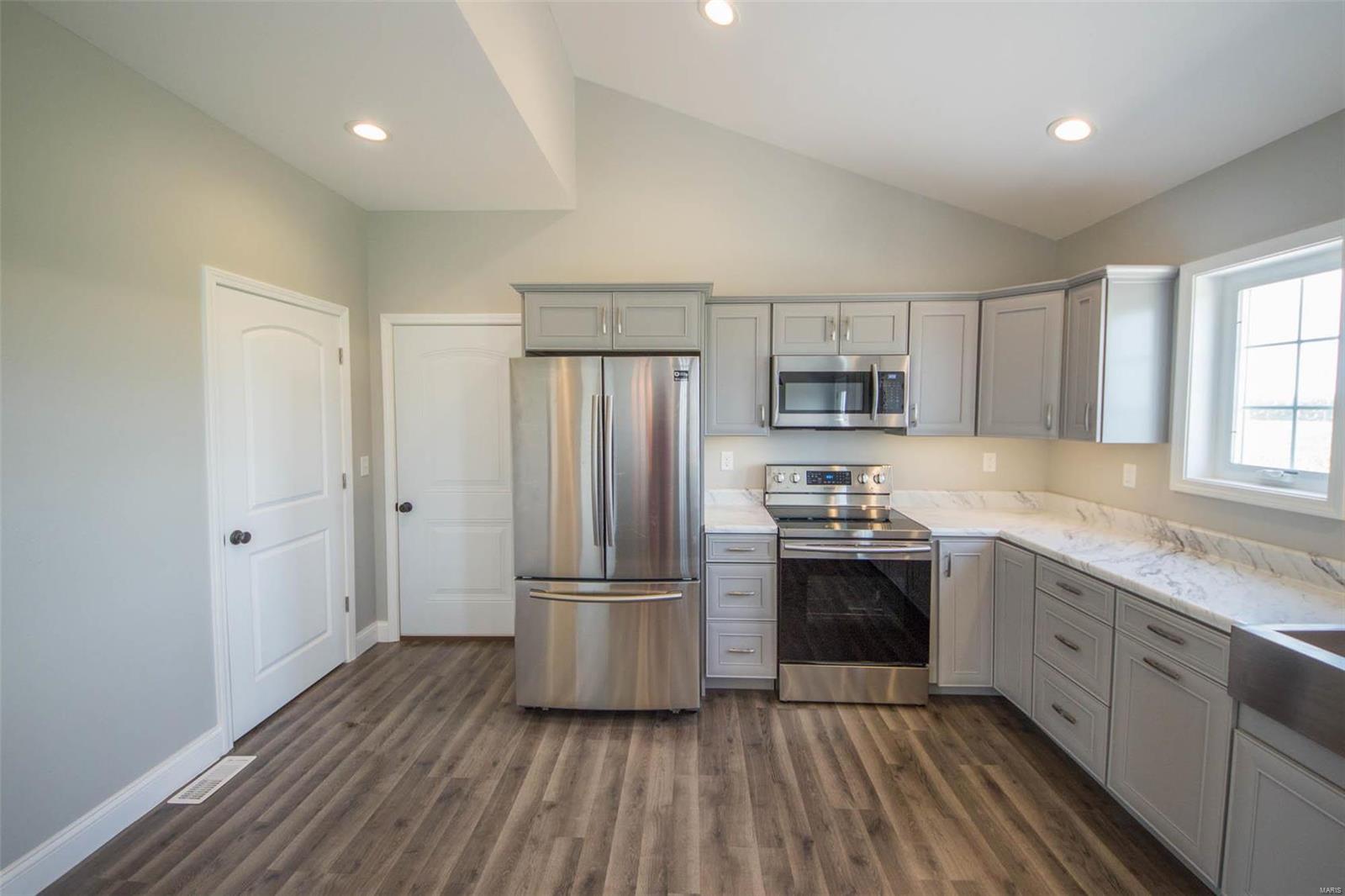 32526 Delhi Road Brighton, IL 62012 - Photo 11 of 47