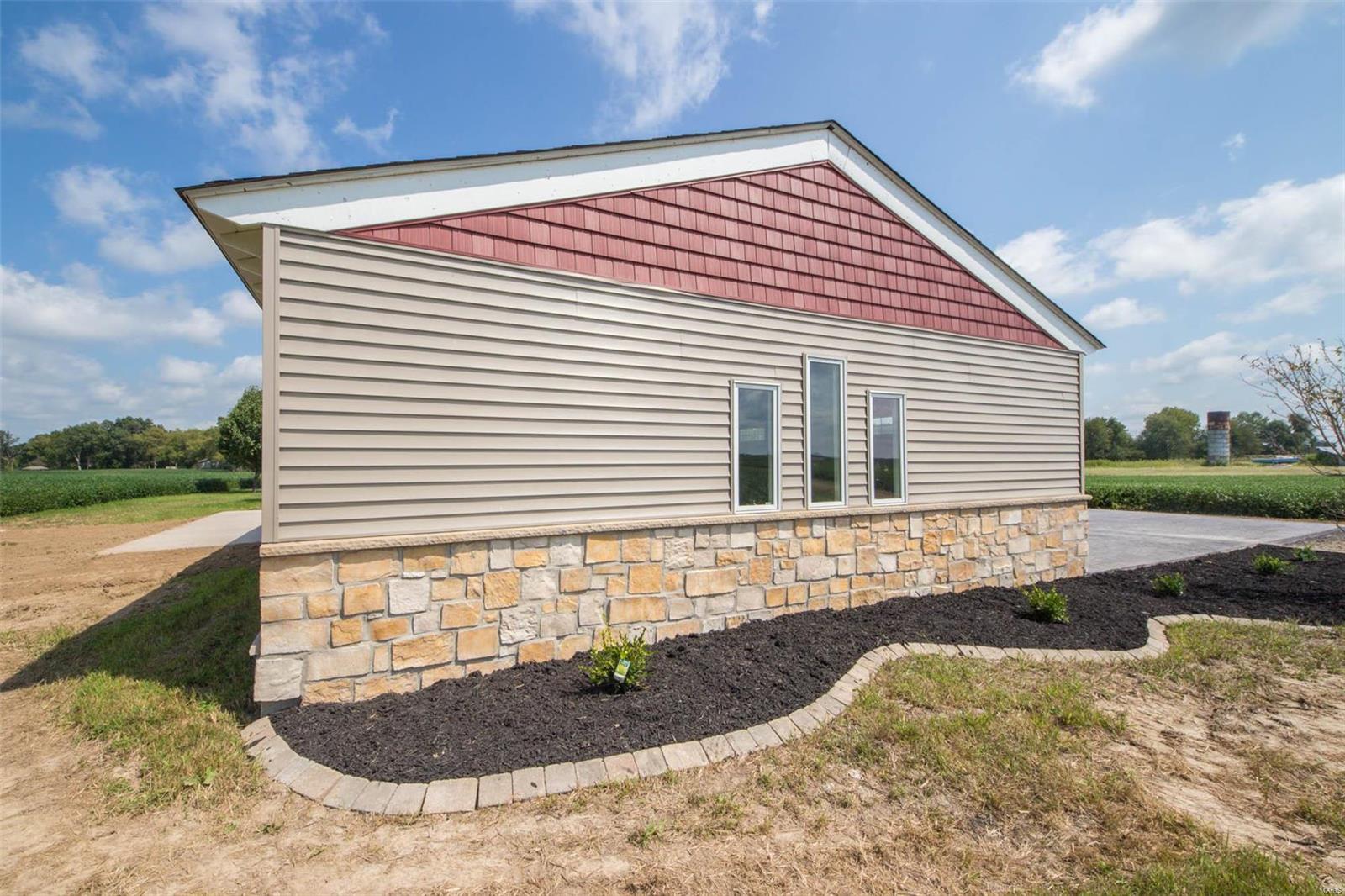 32526 Delhi Road Brighton, IL 62012 - Photo 7 of 47