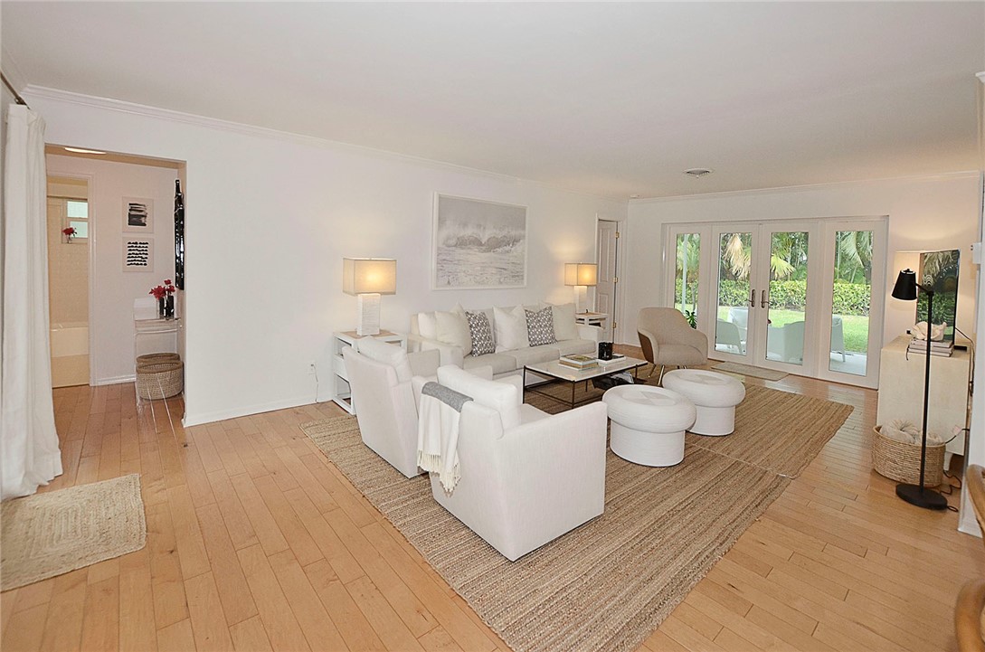 727 Fiddlewood Road Vero Beach, FL 32963 - Photo 3 of 36 Gallery Image 3