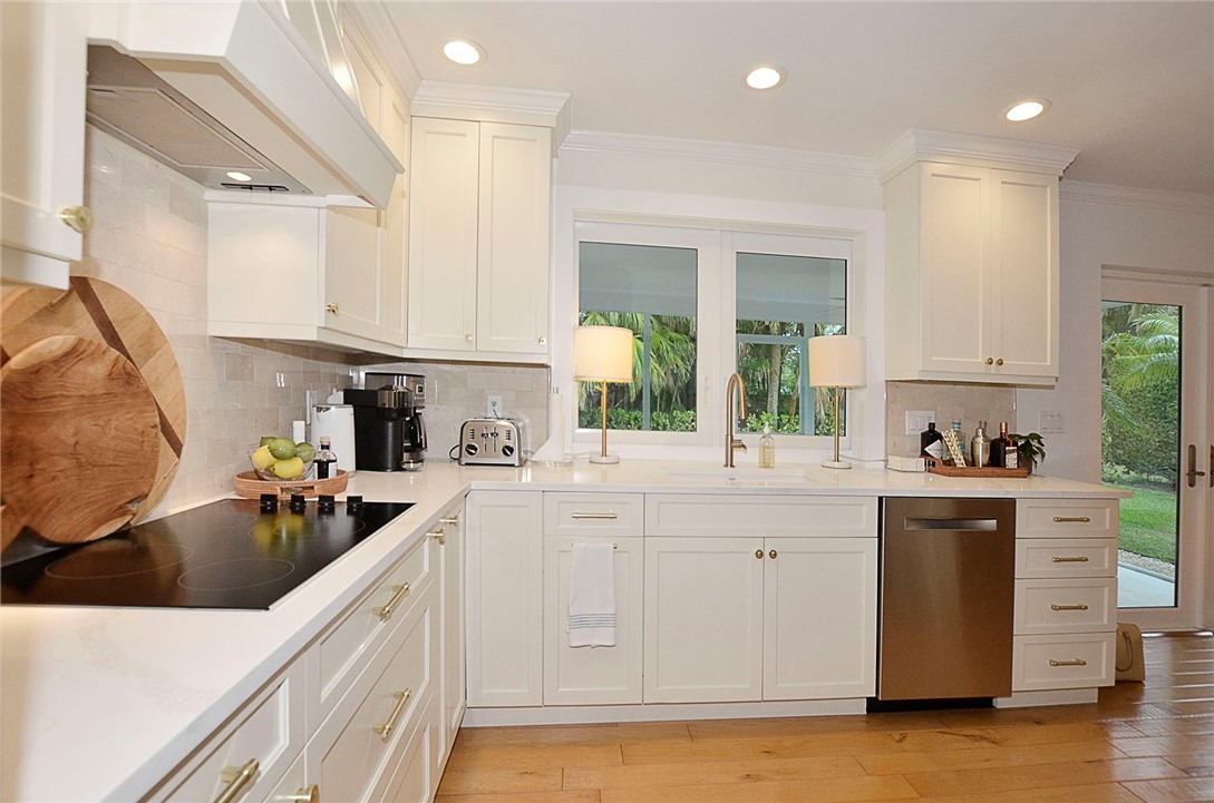 727 Fiddlewood Road Vero Beach, FL 32963 - Photo 8 of 36 Gallery Image 8