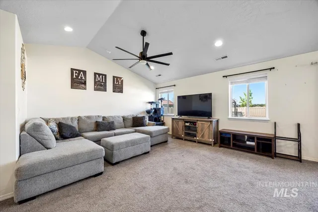 $369,900 | 317 Cliff Swallow Avenue, Caldwell, ID 83605