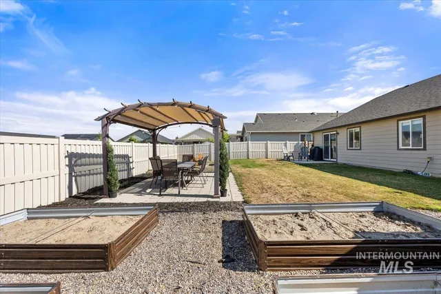 $369,900 | 317 Cliff Swallow Avenue, Caldwell, ID 83605