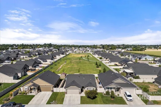 $369,900 | 317 Cliff Swallow Avenue, Caldwell, ID 83605