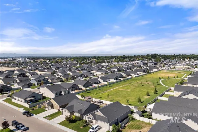 $369,900 | 317 Cliff Swallow Avenue, Caldwell, ID 83605