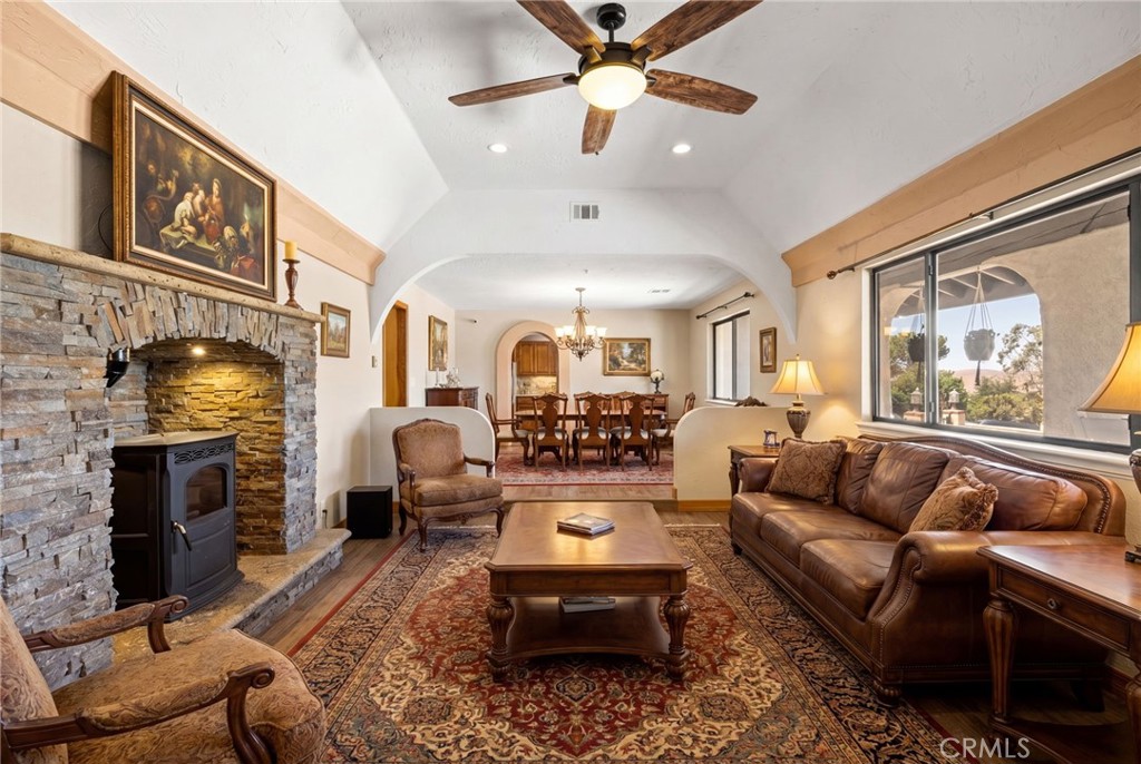902 Searchlight Ranch Road Acton, CA 93510 - Photo 7 of 58 Living Room virtually staged
