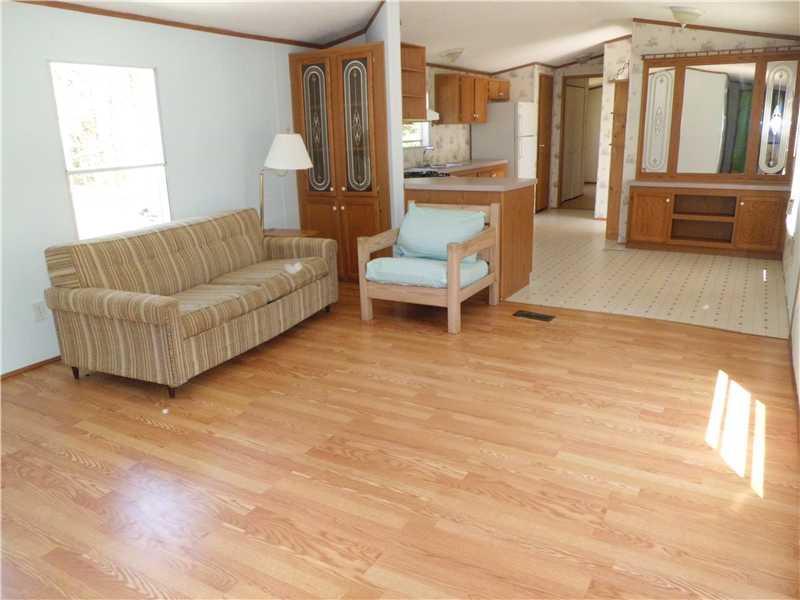 43 Oak Ledge Road Harpswell, ME 04079 - Photo 8 of 16 Living Room.