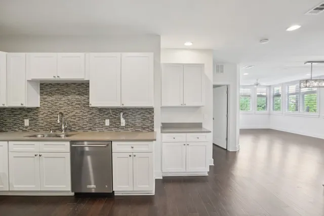 $3,050 | 908 Nueces Street, Unit 28, Austin, TX 78701