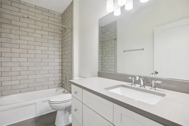 $3,050 | 908 Nueces Street, Unit 28, Austin, TX 78701