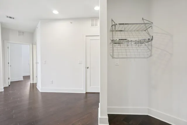 $3,050 | 908 Nueces Street, Unit 28, Austin, TX 78701