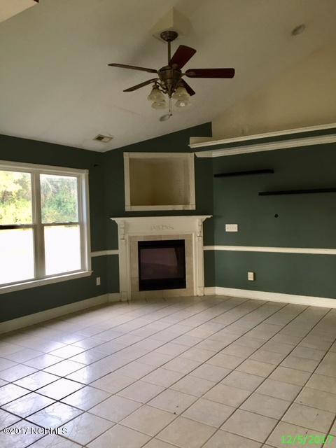 102 Conner Grant Road New Bern, NC 28562 - Photo 2 of 15 IMG29347