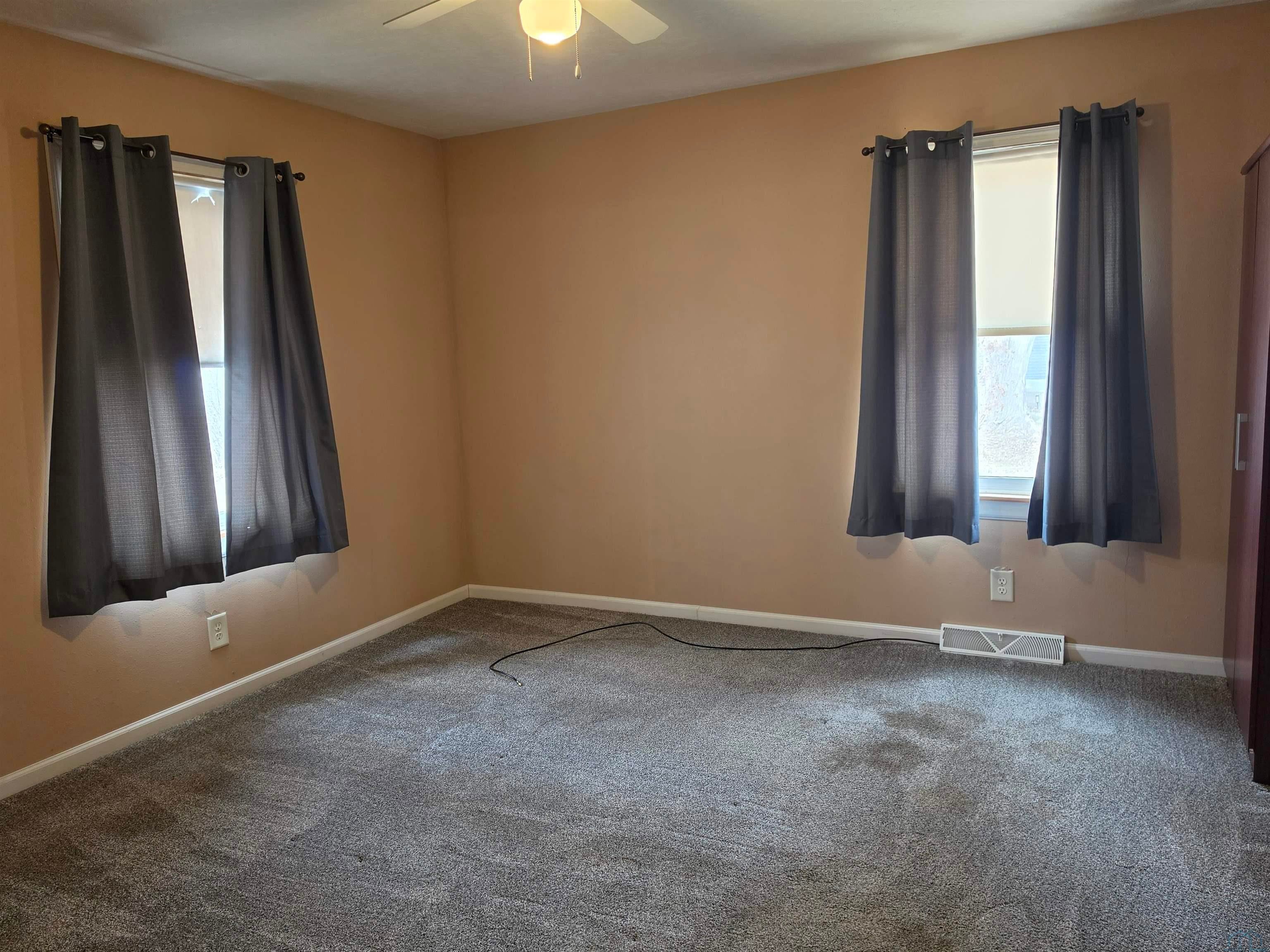 515 8th Avenue Sheldon, IA 51201 - Photo 14 of 38 Gallery Image 14