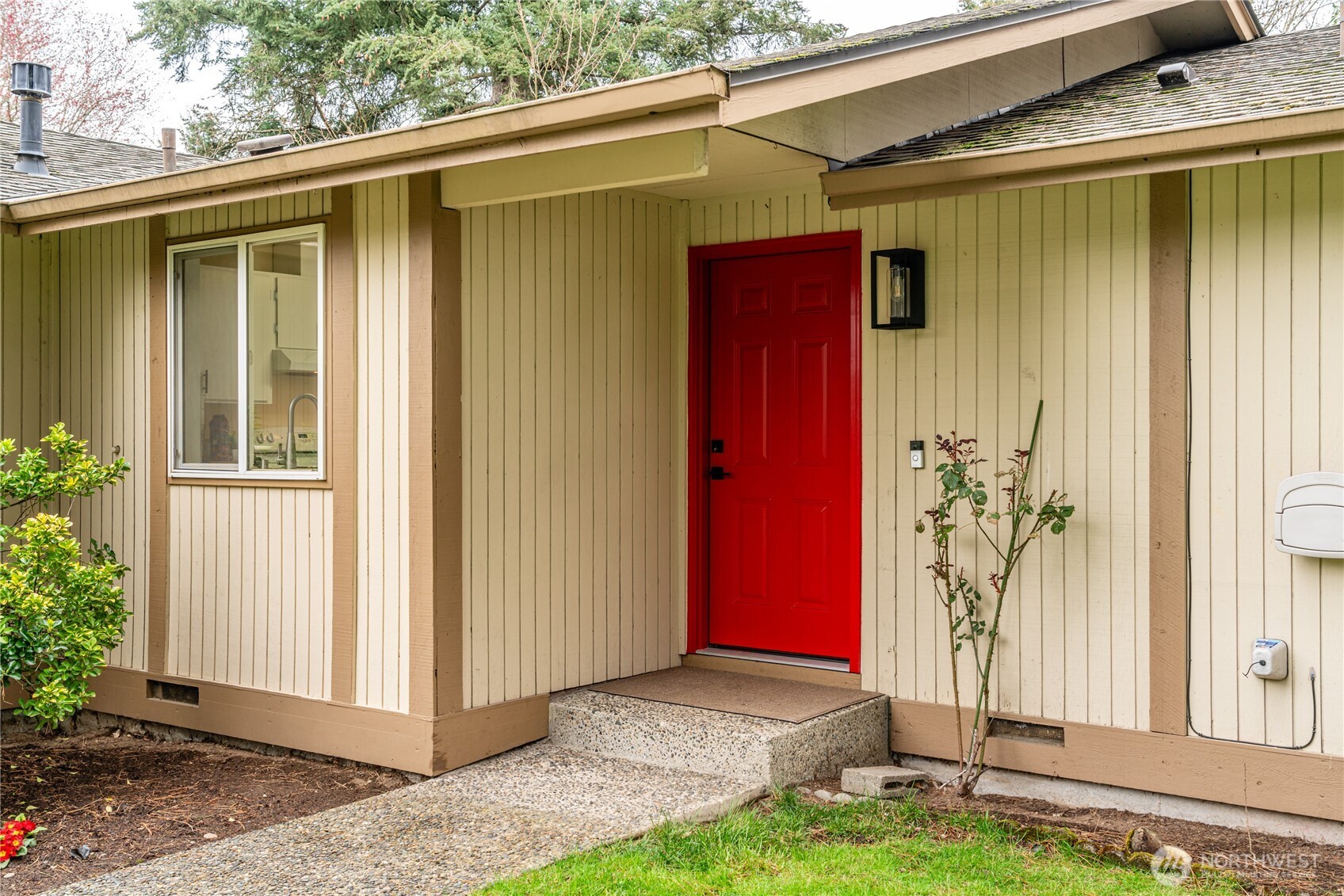 11012 Northeast 149th Street Bothell, WA 98011 - Photo 3 of 25 Gallery Image 3