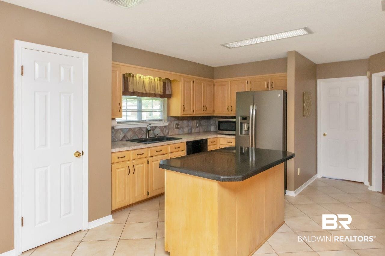 1631 East Pine Station Road Mobile, AL 36695 - Photo 7 of 31